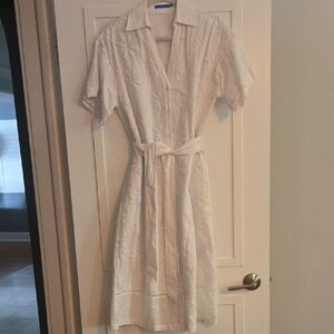 Chic White Floral Midi Dress